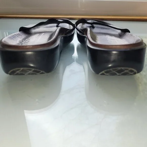 Donald J Pliner Brown Leather Slides Women's Sz 7 M - Picture 7 of 10